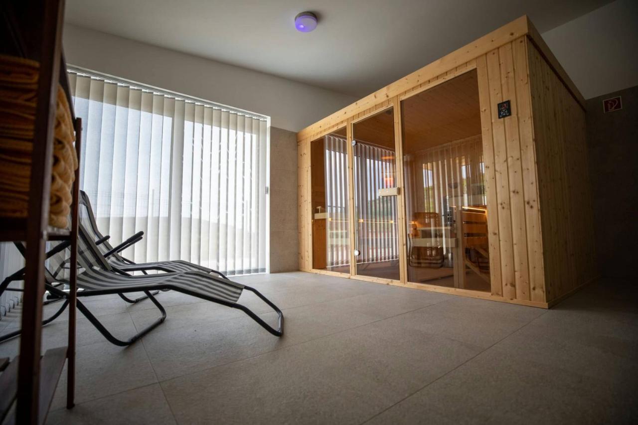Aszuvilag Rezidencia With Sauna & Jacuzzi Legyesbenye Dış mekan fotoğraf