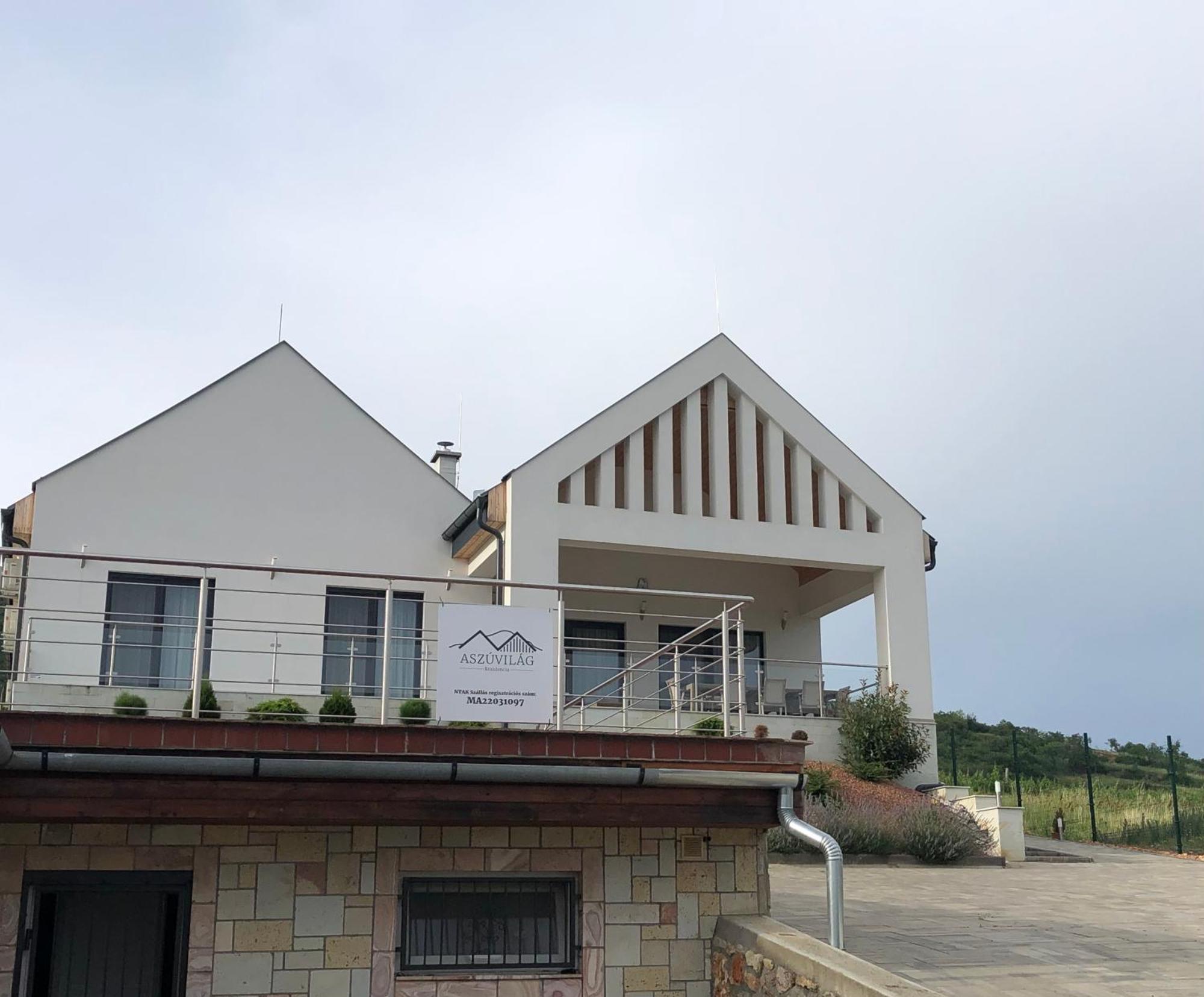 Aszuvilag Rezidencia With Sauna & Jacuzzi Legyesbenye Dış mekan fotoğraf